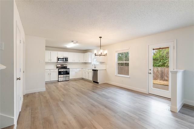 Building Photo - 2304 Glenhaven Dr