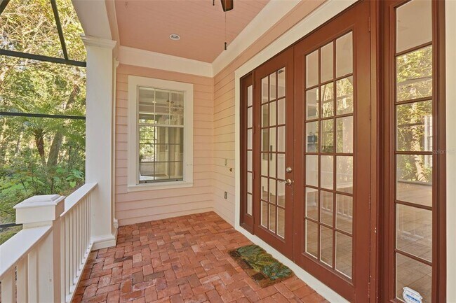 Building Photo - 815 Lake Evalyn Dr