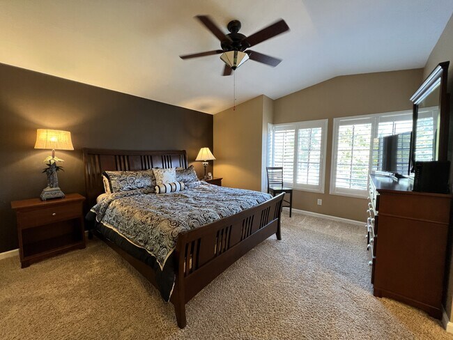 Building Photo - 1515 Apache Dr