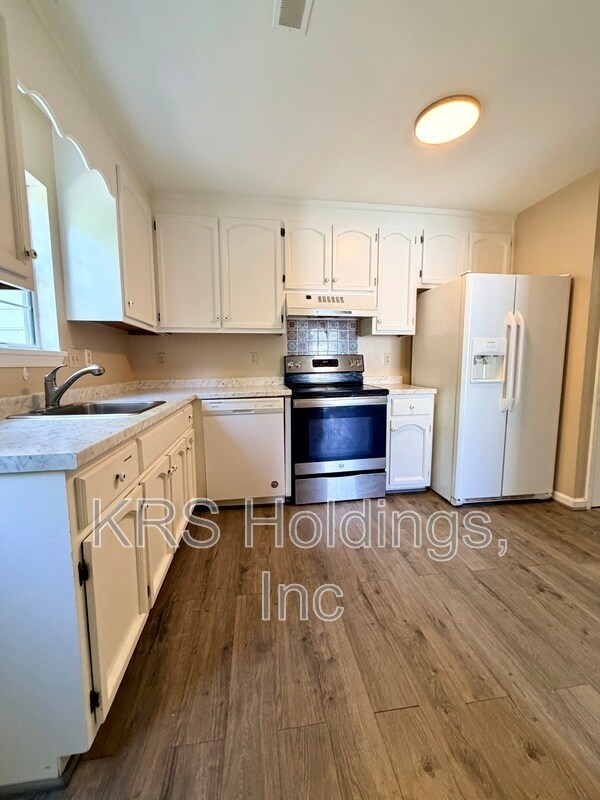 Building Photo - 2316 Finch Ct
