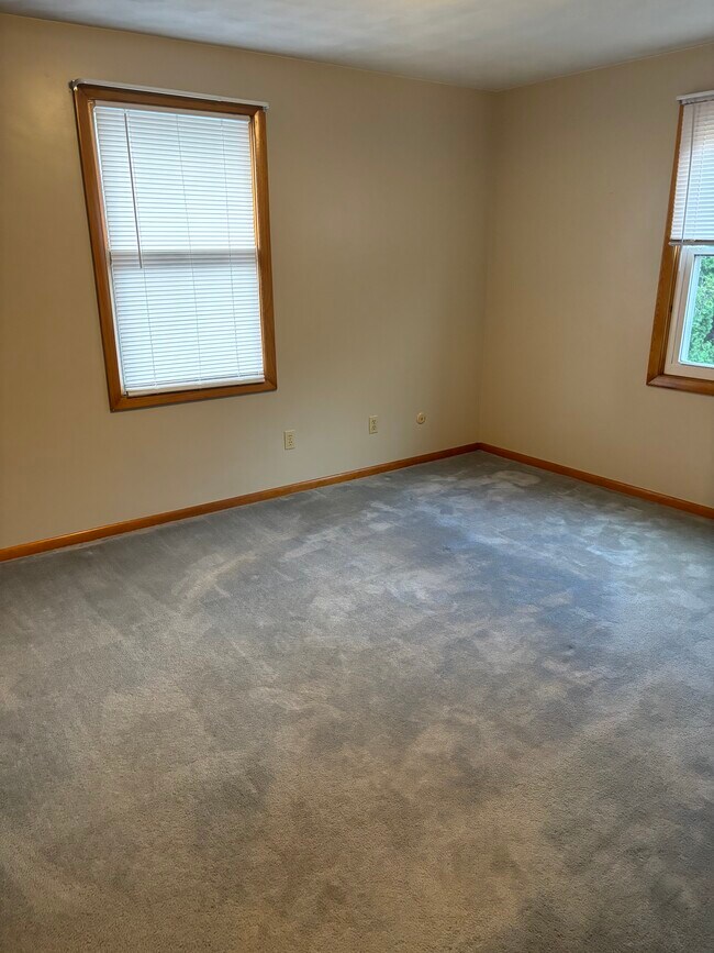 Building Photo - 3511 Becky Cir NW