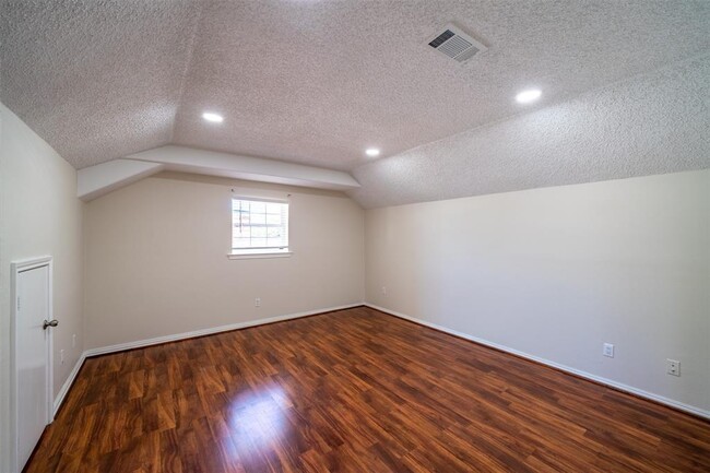 Building Photo - 9223 Marlive Ln