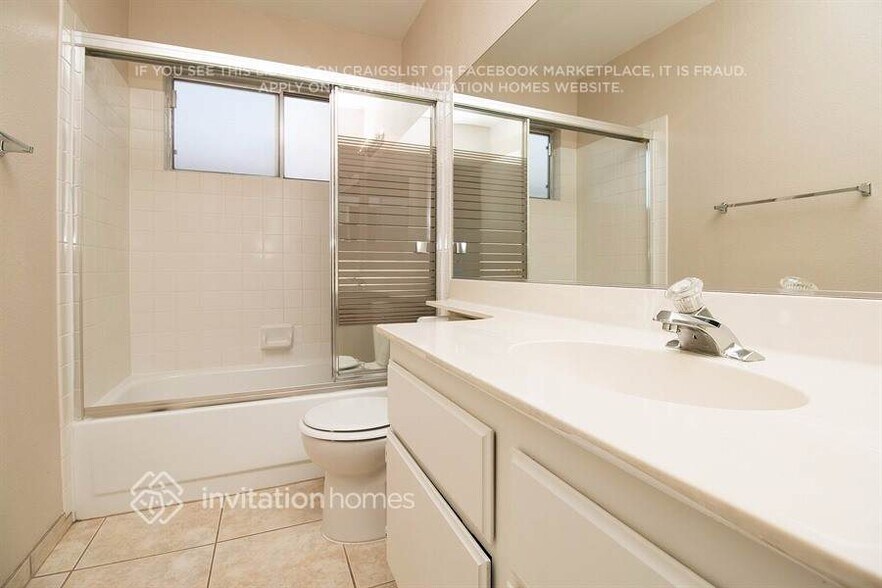 Building Photo - 2116 Running River Rd