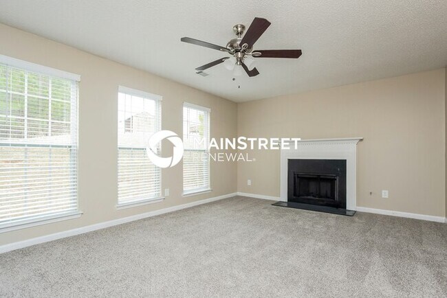 Building Photo - 5 Bedroom Pet-Friendly Home in Fairburn, GA with Main Street Renewal
