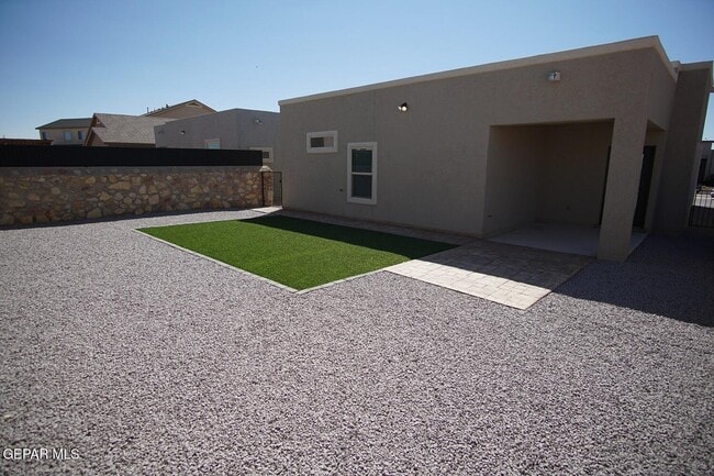 Building Photo - 14829 David Latin