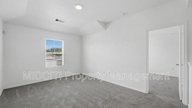 Building Photo - 255 Granary Dr