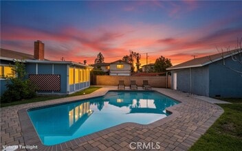 Building Photo - 401 N Rennell Ave