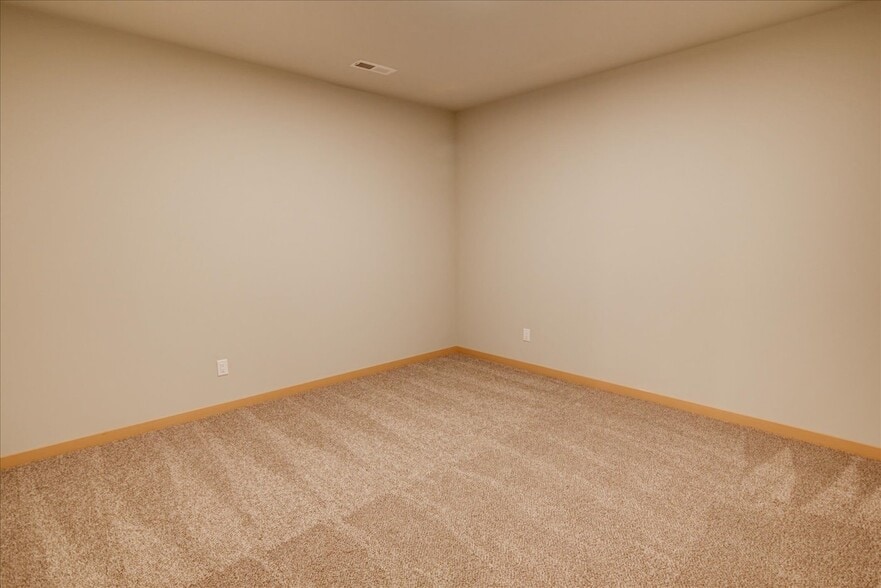 Building Photo - 4831 Suelo Rd