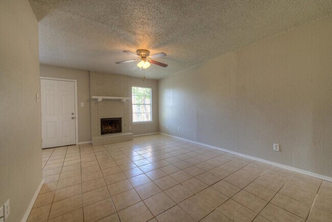 Building Photo - 2412 Burleson Ct