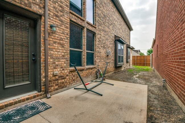 Building Photo - Luxurious 4BR/3BA Home in Grand Prairie – ...