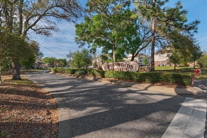 Building Photo - 2014 Mistral Ln E