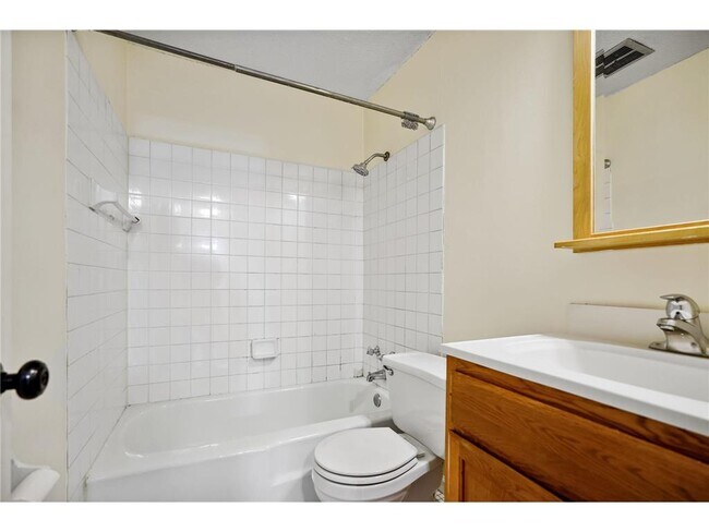 Building Photo - 5315 Minnehaha Ave