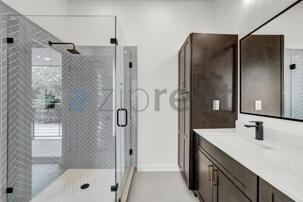 Building Photo - Unit 9102