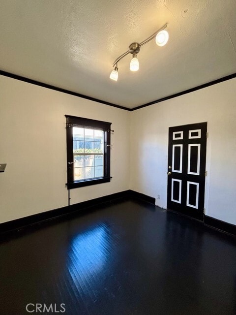Building Photo - 2041 W 35th Pl