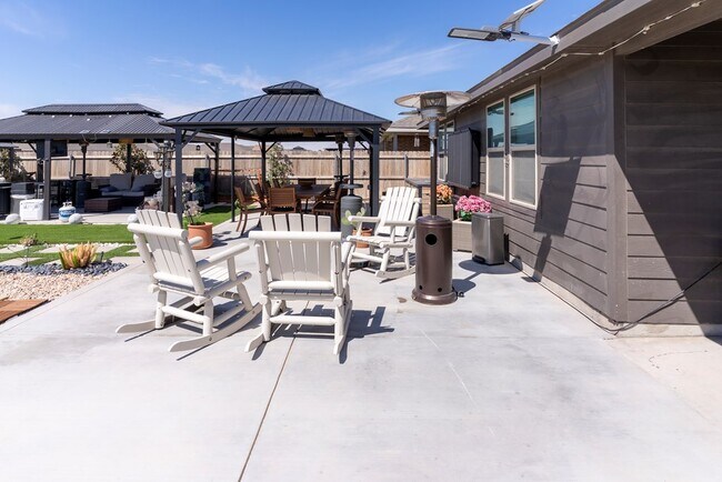 Building Photo - 7710 Purple Vitex Rd