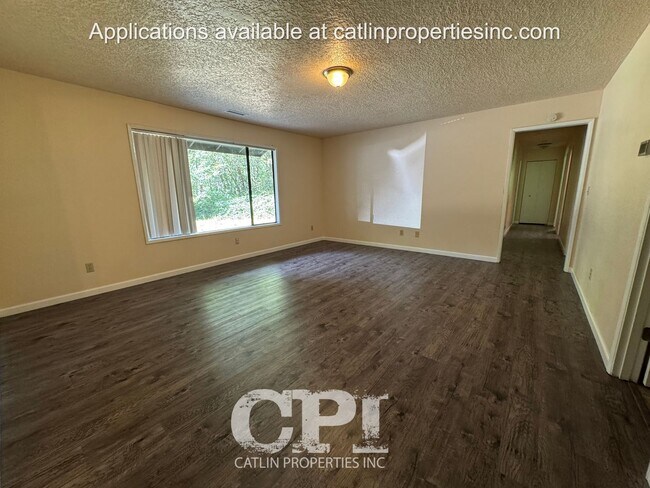 Building Photo - 671 Ragland Rd