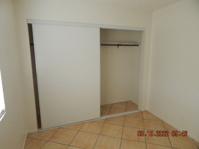 Building Photo - 2185 Exeter Dr