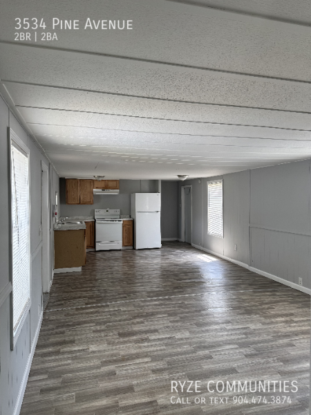 Building Photo - 3534 Pine Ave