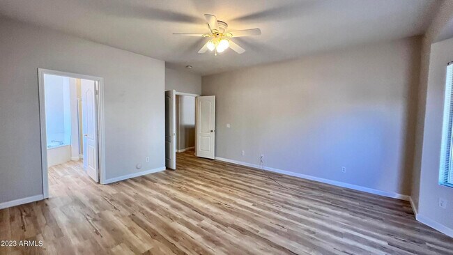 Building Photo - 495 N Bluejay Dr