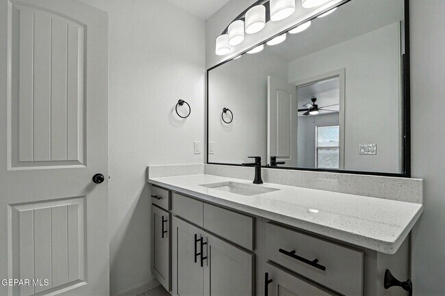 Building Photo - 941 Sandhurst Pl