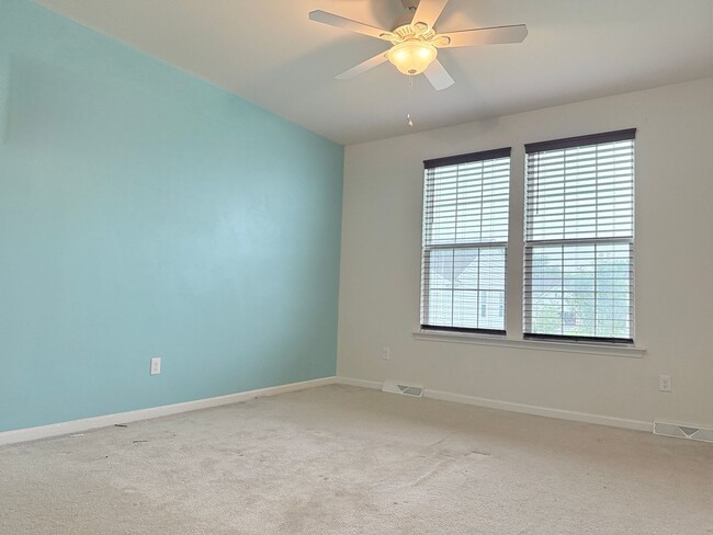 Building Photo - Spacious 3 Bed, 2 Bath Home in Desirable P...