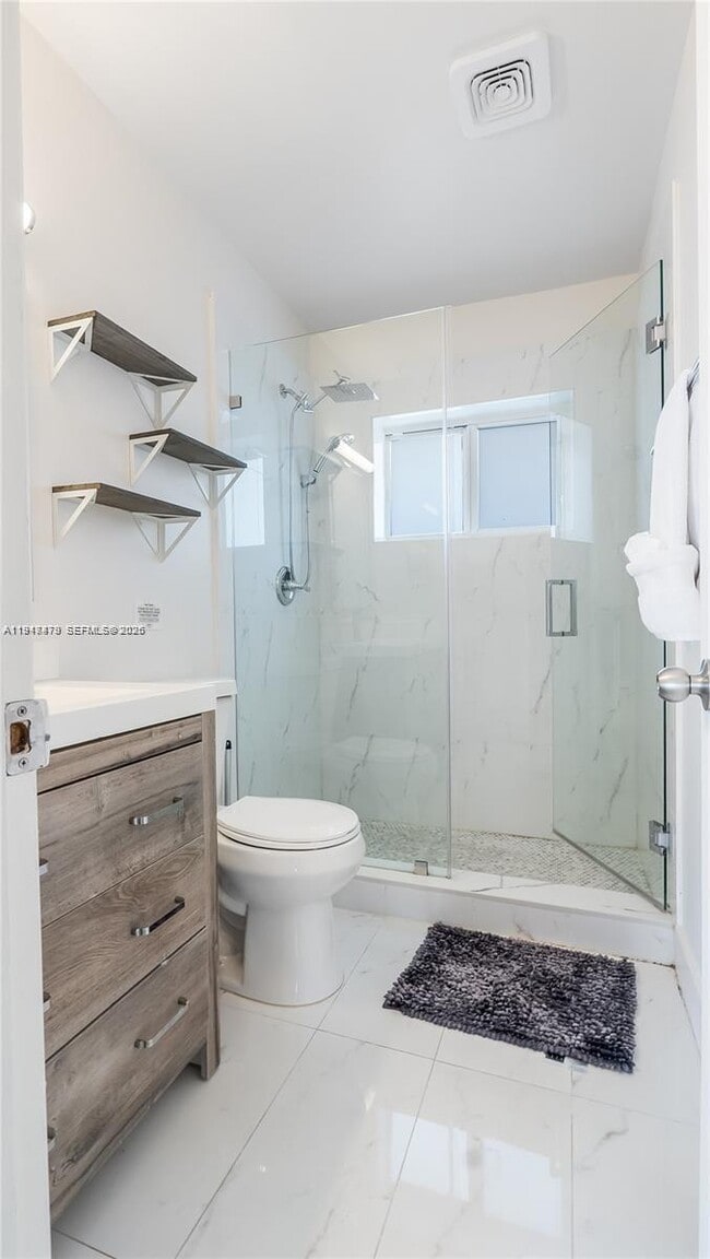 Building Photo - 1702 SW 20th St