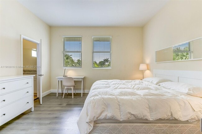 Building Photo - 1620 NE 110th St