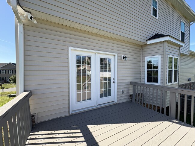 Building Photo - 189 Traverse Dr