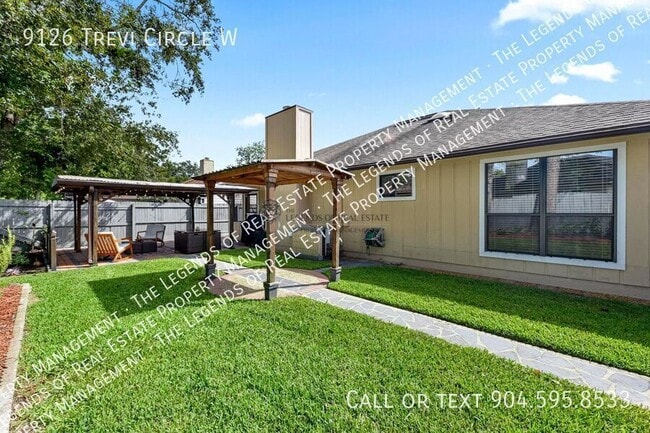 Building Photo - 9126 Trevi Cir W