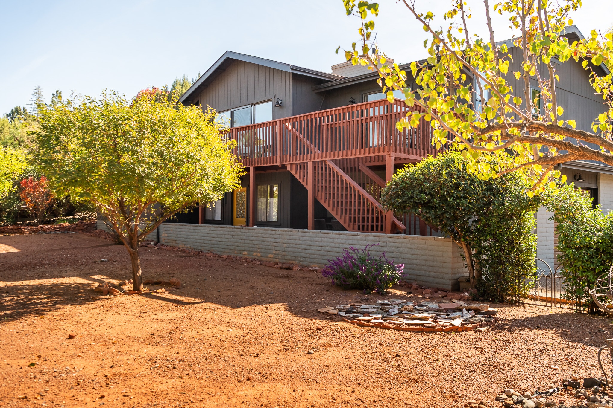 Building Photo - 350 Panorama Blvd