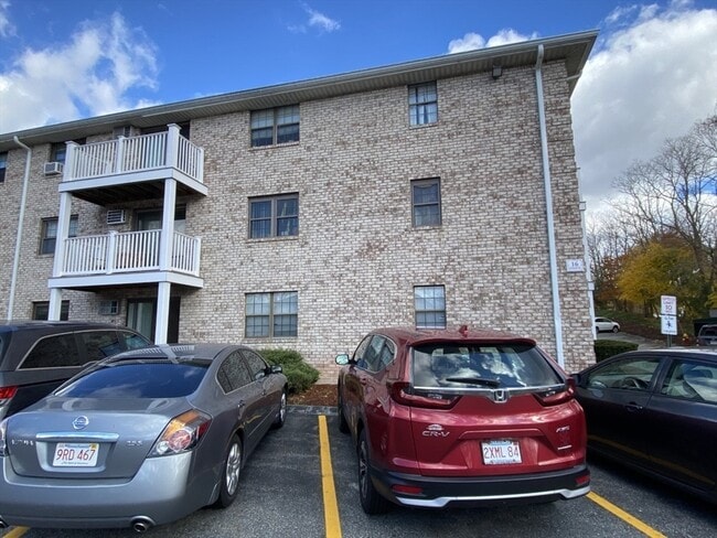 Building Photo - 16 Kenmar Dr