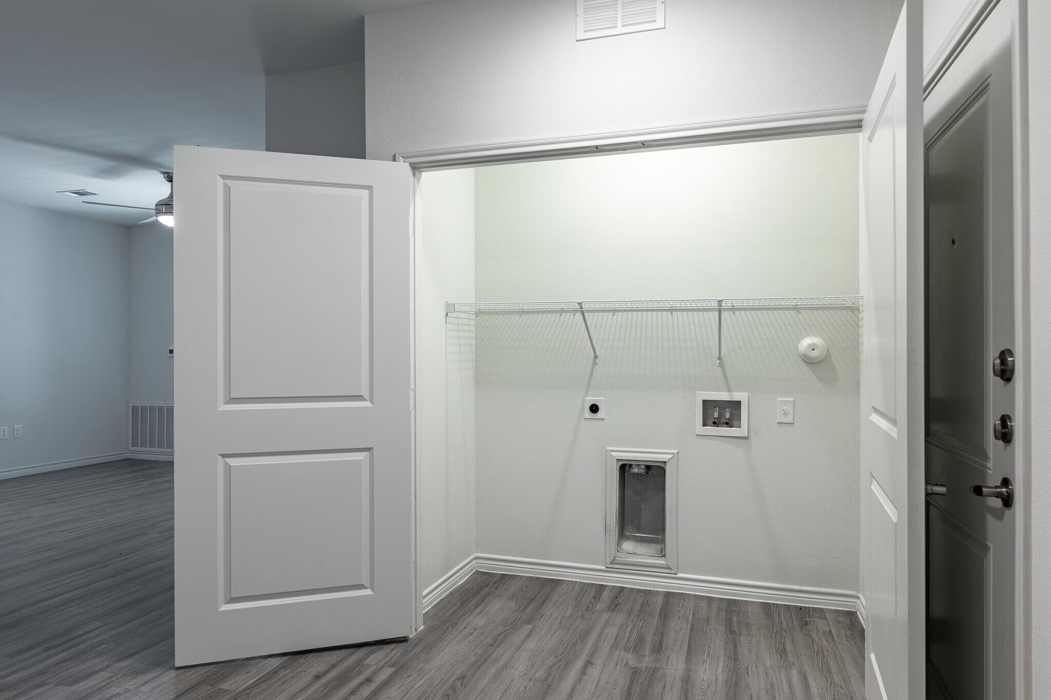 Building Photo - 2900 La Junta St