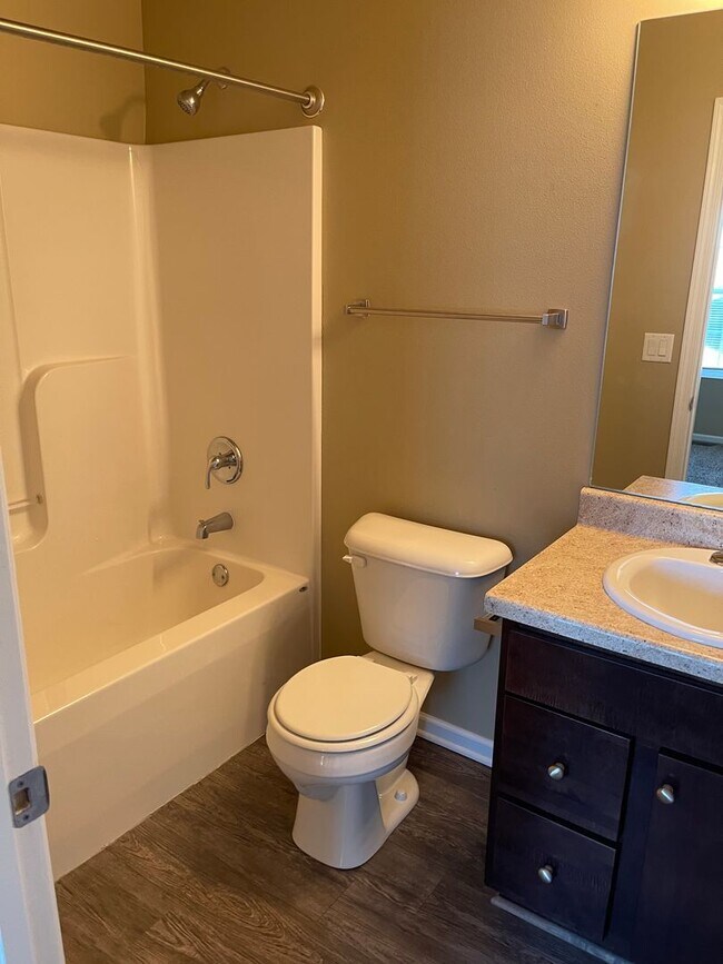 Building Photo - Great Home Available Johnston Schools