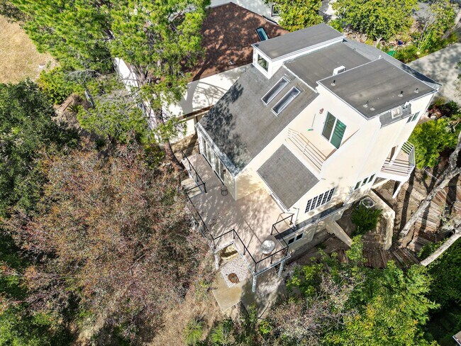 Building Photo - 23481 Via Alondra
