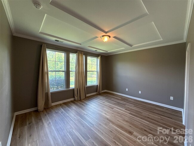 Building Photo - 5818 Glenmore Garden Dr