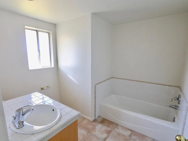 Building Photo - 5796 Encina Rd