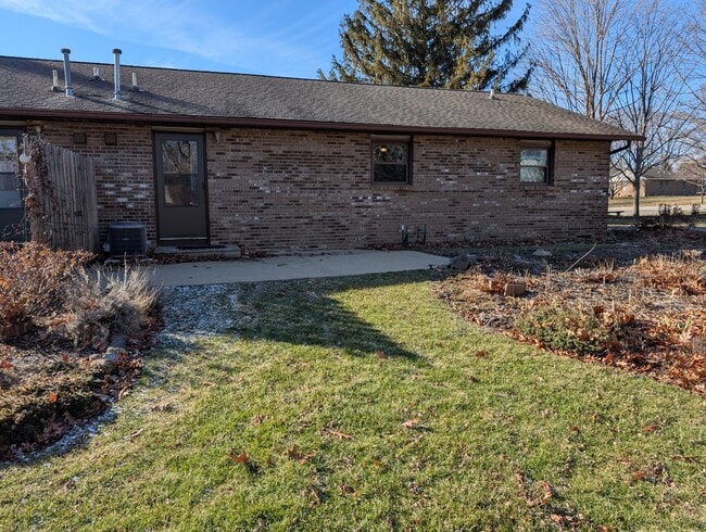 Building Photo - 112 Wright Dr