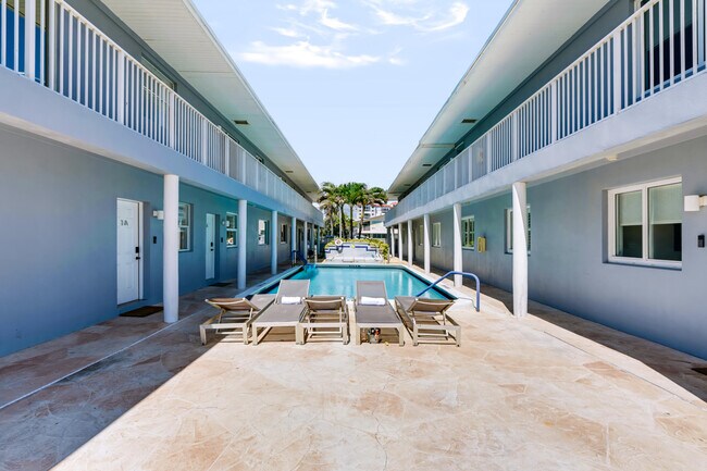 Building Photo - 604 N Ocean Blvd