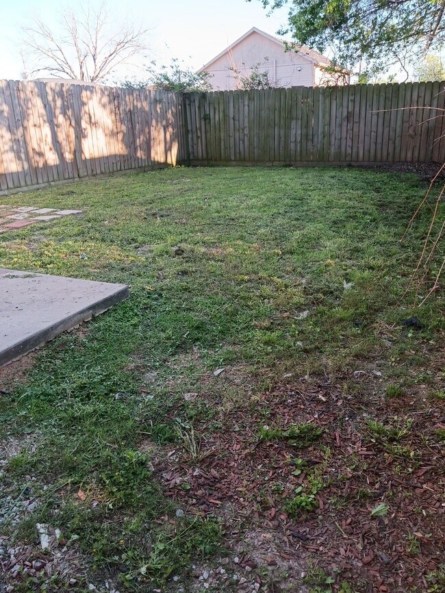 Building Photo - 4640 Knoxville St