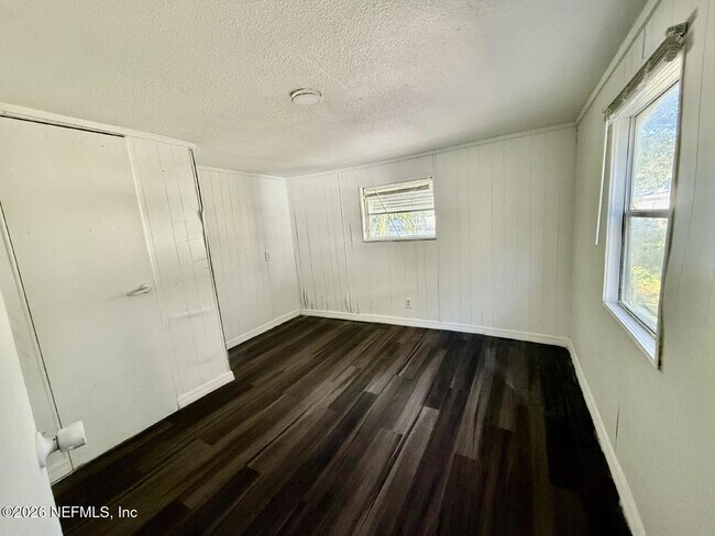Building Photo - 1511 S Palm Ave