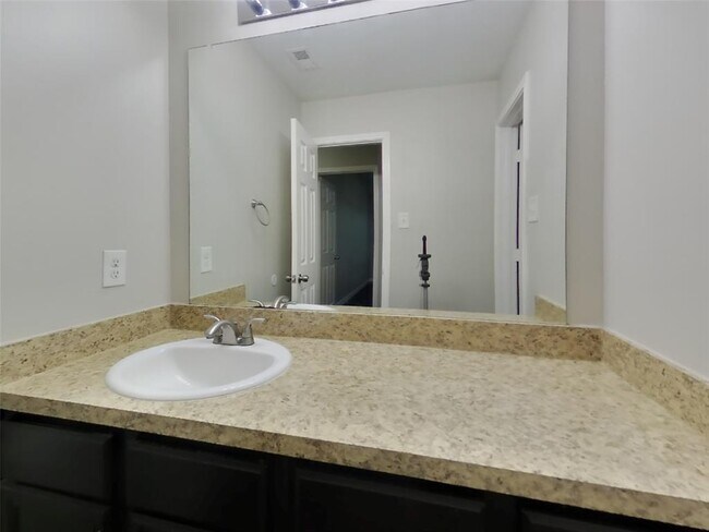 Building Photo - 21439 Palma Grove Way
