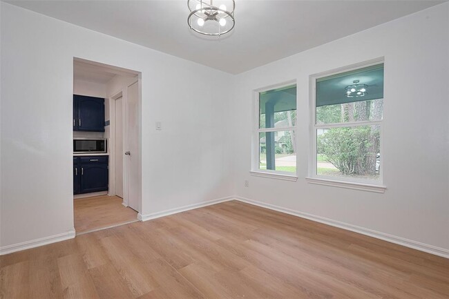 Building Photo - 25303 Lynbriar Ln