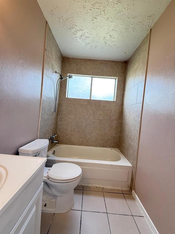 Building Photo - 14054 Bell Towne Dr