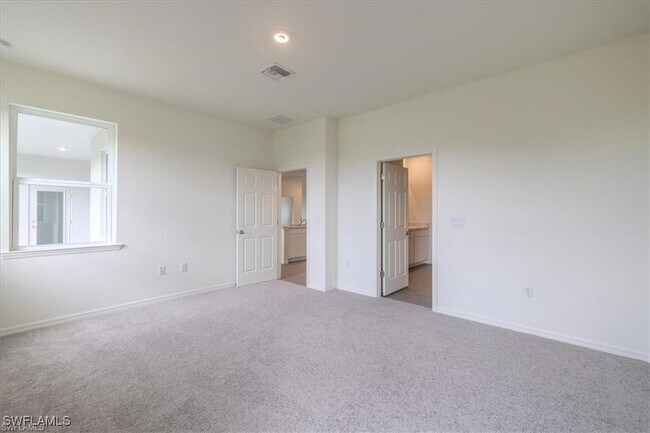 Building Photo - 4208 NE 15th Pl