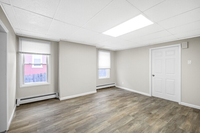 Building Photo - 1534 5th Ave