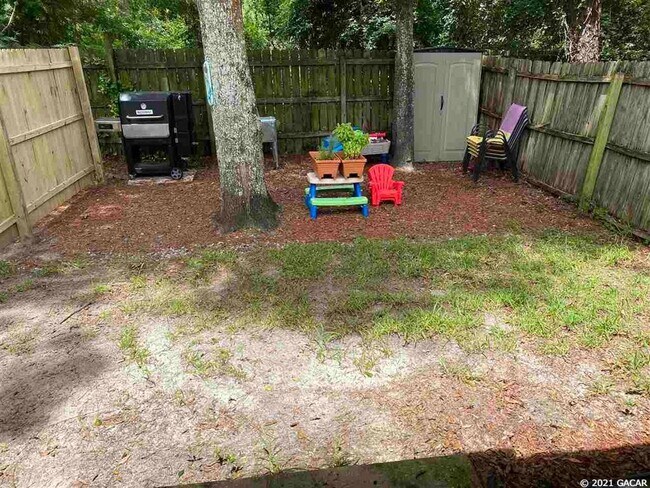 Building Photo - 3600 SW 23rd St