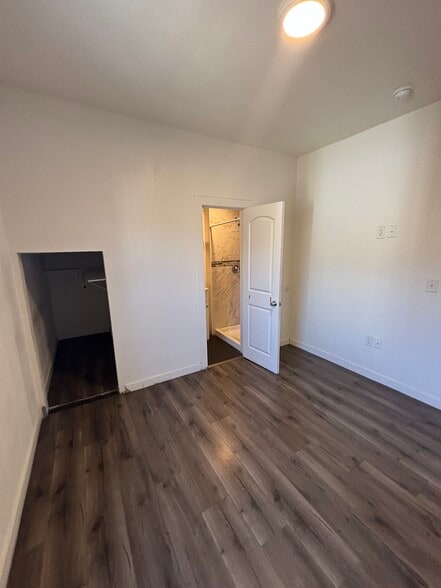 Building Photo - 4059 Brighton Ave