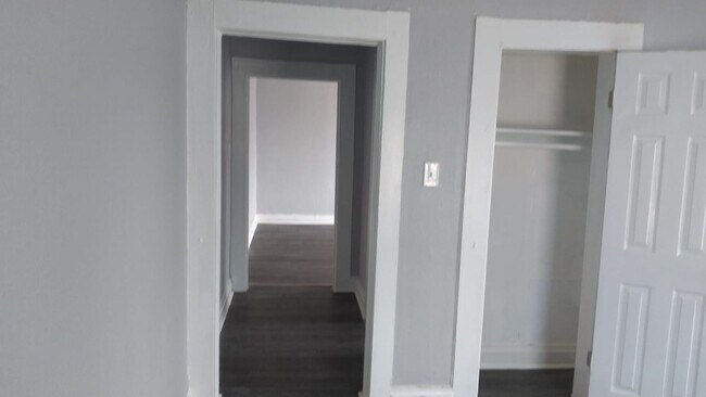 Building Photo - 2004 Gulfway Dr