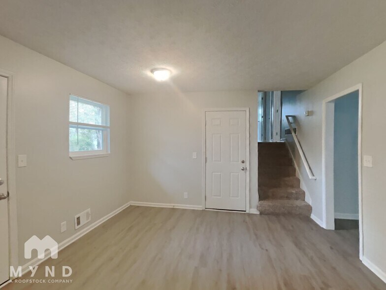 Building Photo - 7006 Vesta Way