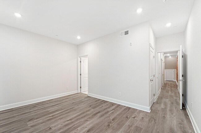 Building Photo - 2341 N College Ave